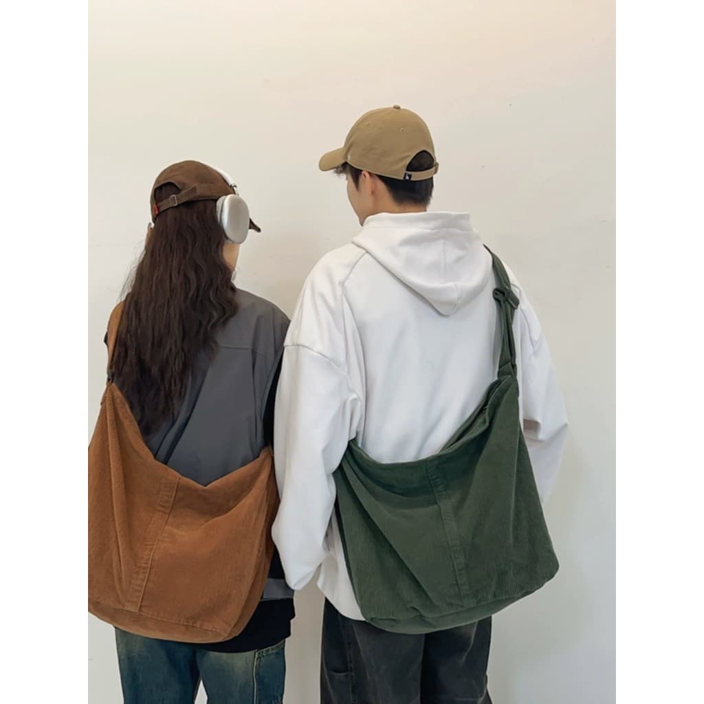 Bolsa mensageiro de ombro de lona japonesa de grande capacidade feminina All-Match veludo estilo preguiçoso St