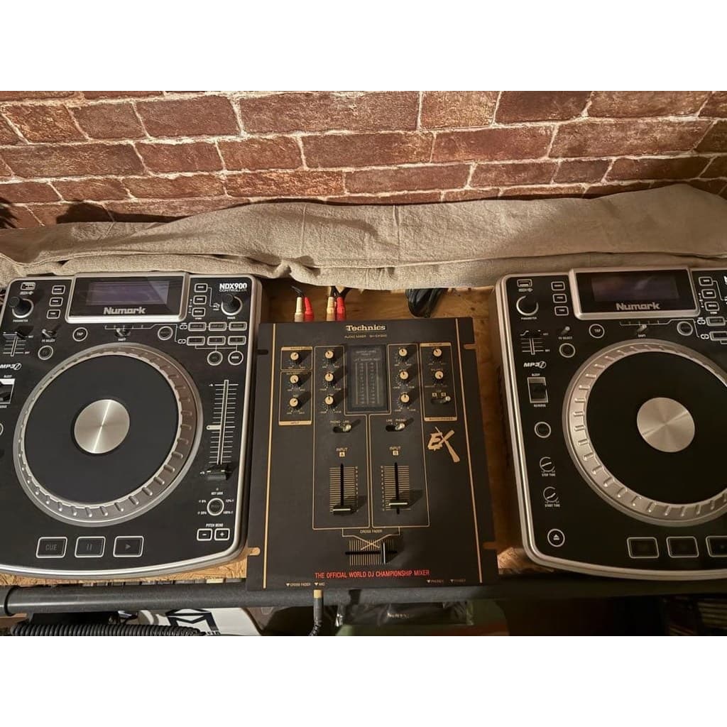 Direct from JapanNumark NDX900 Technics DJ Mixer Set
