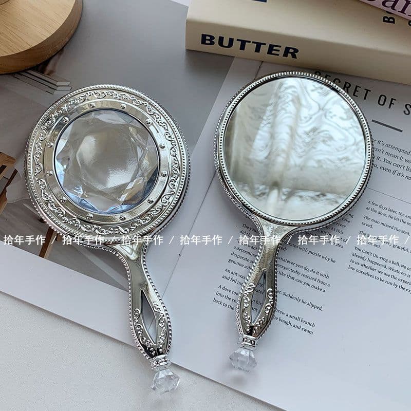 Simples prata portátil espelho de mão HD portátil maquiagem menina espelho de maquiagem elegante alça portátil espelho