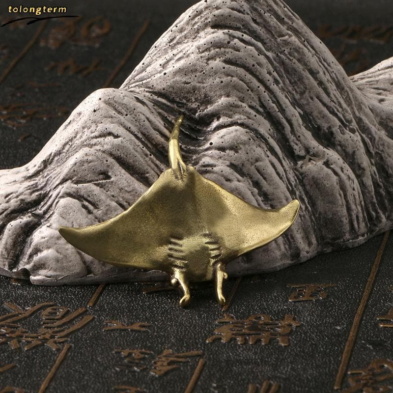 Latão Diabo Peixe Pequeno Ornamento Manta Ray Animal Chá Pet Casa Decorações De Mesa Estatuetas De Cobre Coleção
