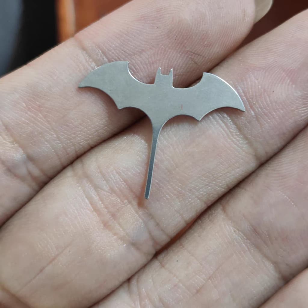 Pino de coleta de cartão sim de telefone móvel de aço inoxidável do Batman adequado para Apple OPPO VIVO Samsung Huawei