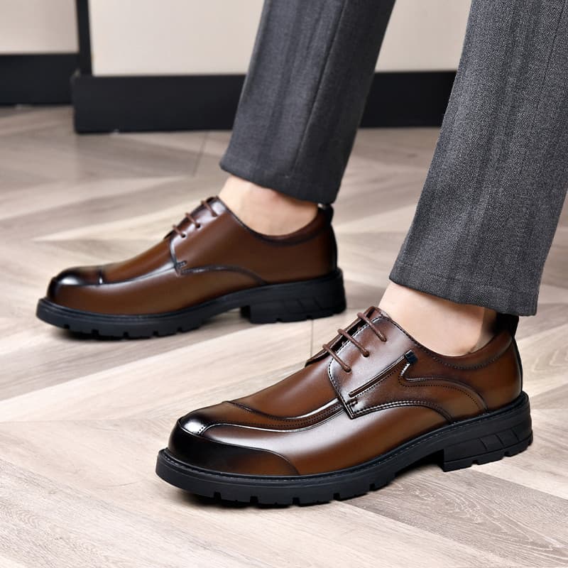 Sapatos de couro casuais de negócios masculinos couro genuíno sola macia pé largo na moda High-End primavera outono sapa