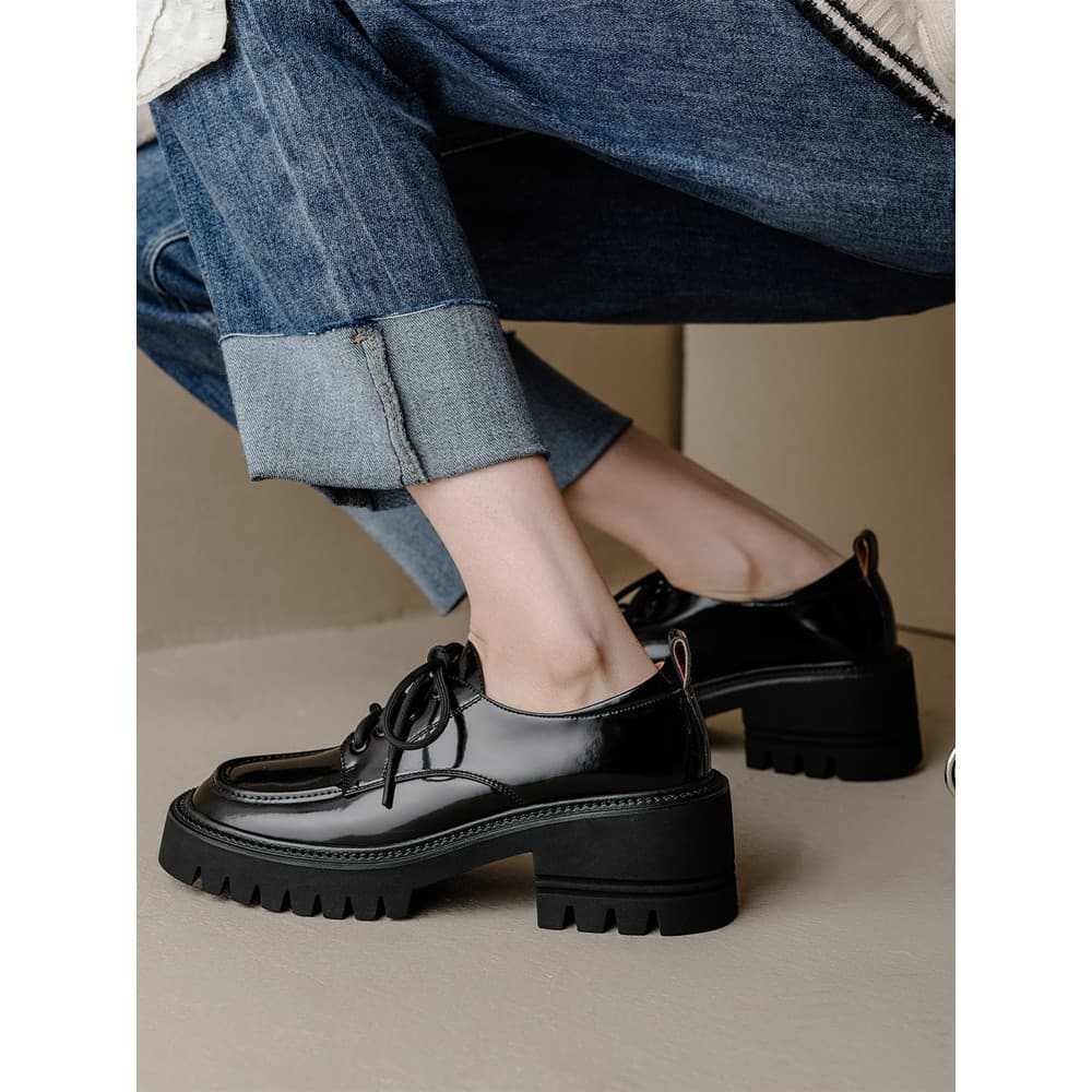 Couro genuíno 2026 primavera outono novo estilo estilo britânico mocassins de sola grossa com cadarço feminino All-Match