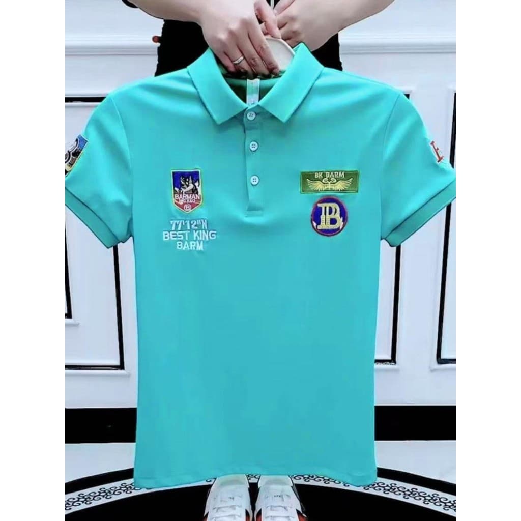 Lapela bordada de manga curta masculina meia manga verão emblema moda luz luxo camiseta magro ajuste rufião mão