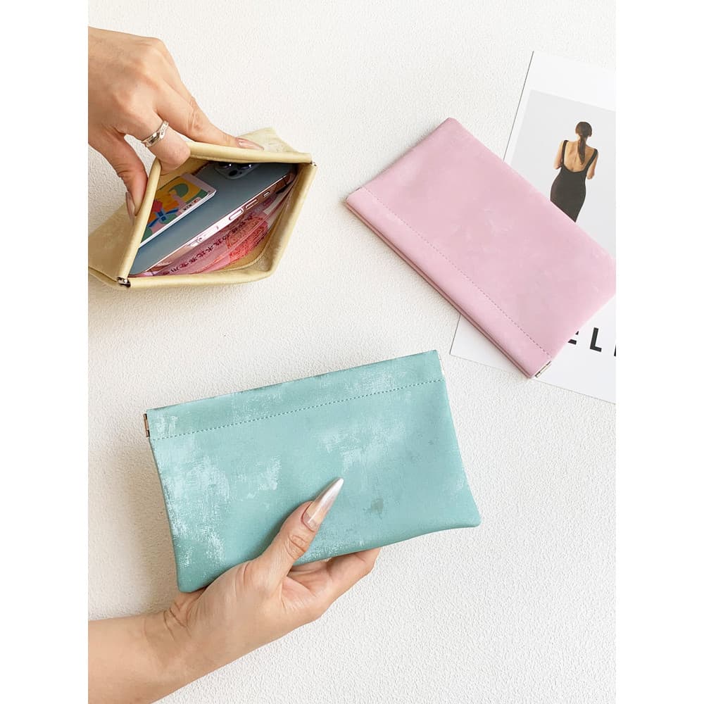 Moda couro de seda Ultra-fino longo embreagem feminino 2026 novo estilo couro genuíno fone de ouvido batom saco do telef