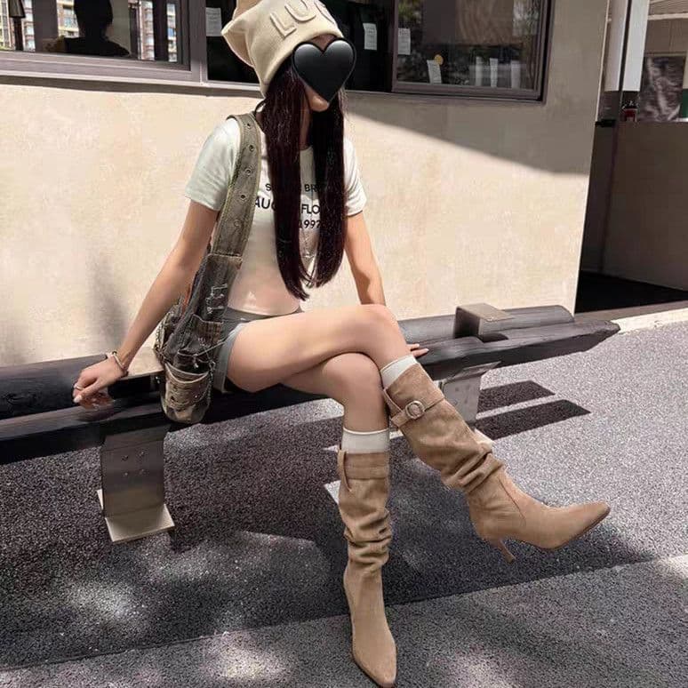 Botas altas de outono e inverno com bico fino