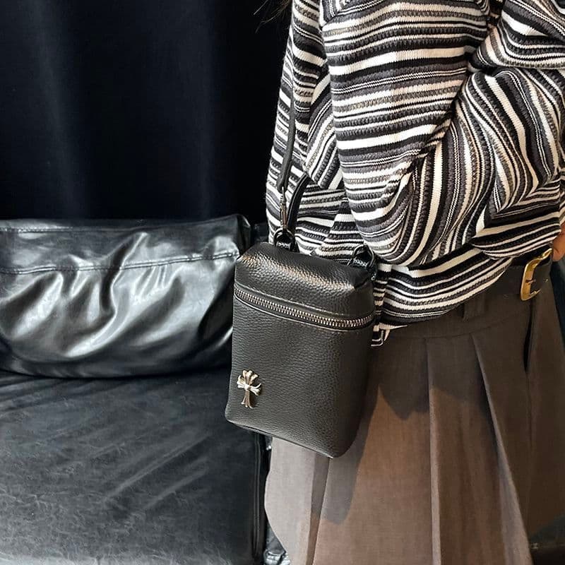 Primeira camada de couro pequeno saco feminino 2026 novo estilo moda All-Match High-End bolsa de ombro mensageiro saco d