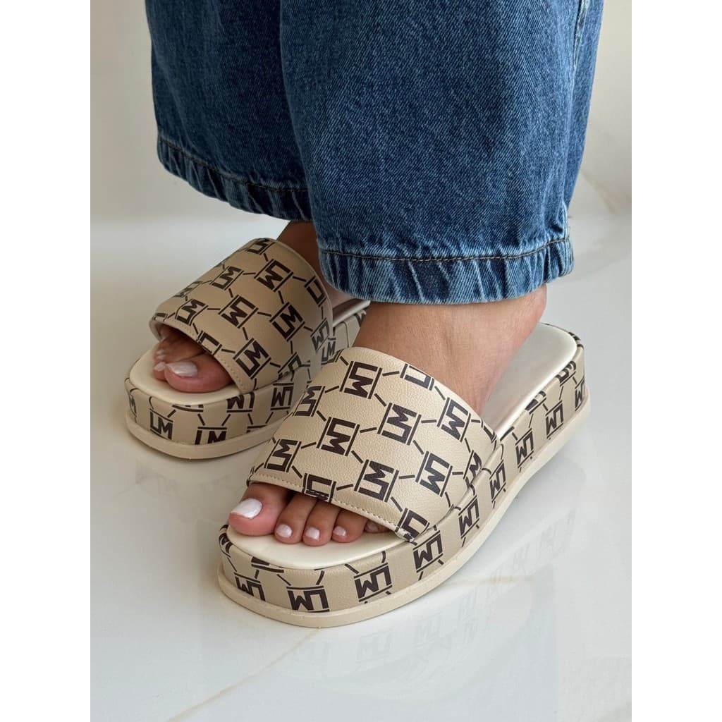 Sandalia Feminina Flatform Palha Tendencia 2025