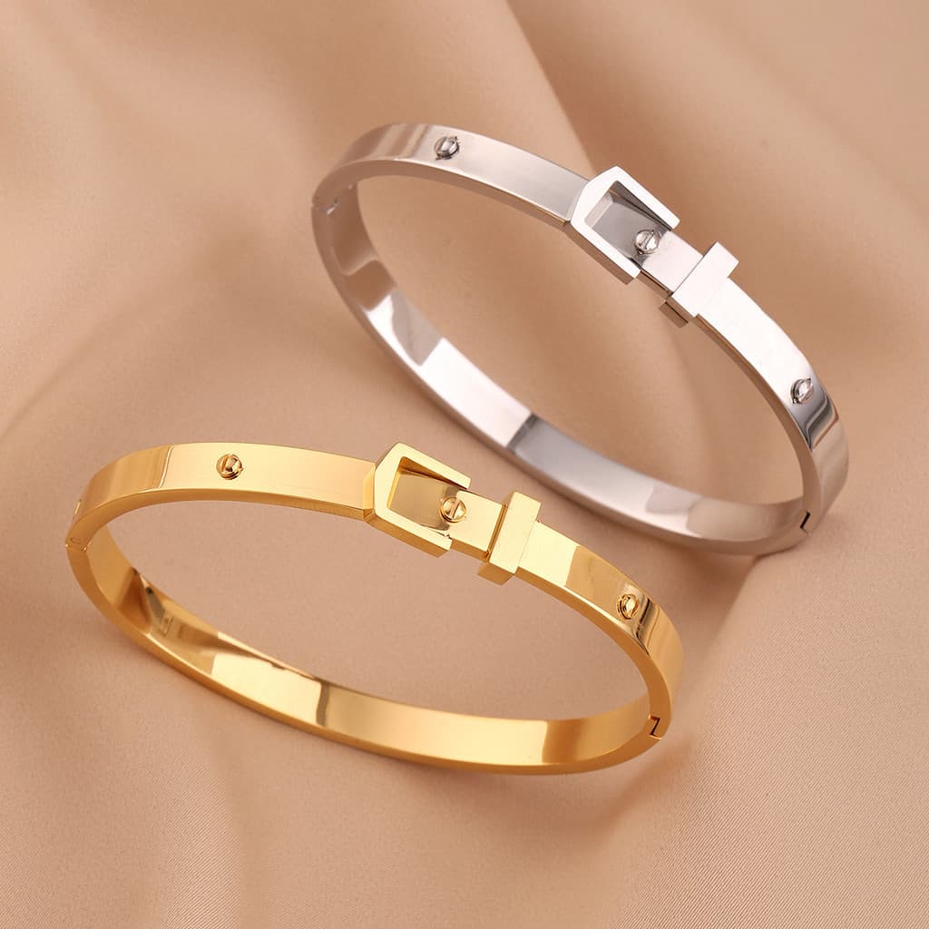 Pulseira de aço inoxidável com fecho e diamante KESD