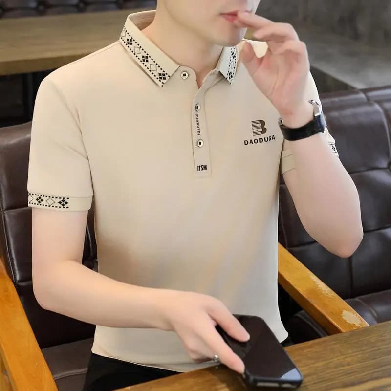 Hongnen Roupas Masculinas Xuexi Camisa POLO Casual Masculina Verão Street Wear Lapela Fina Camiseta de Manga Curta Borda
