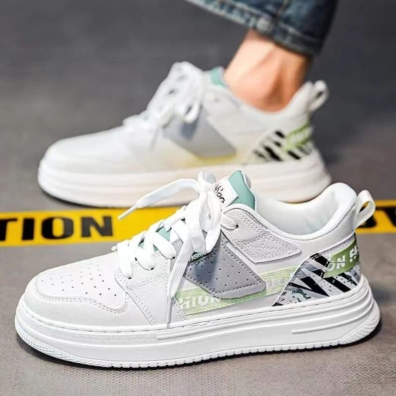 Novo estilo respirável masculino na moda All-Match tênis casuais esportivos de sola grossa