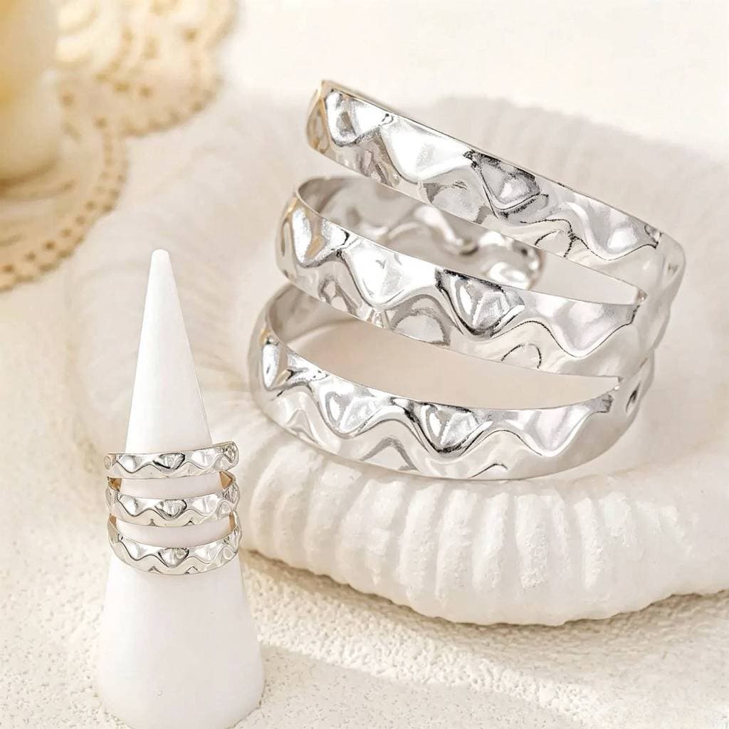 Kit Pulseira Bracelete e Anel 3 Camadas Prata Dourado Design Elegante Uso Casual Acessório Feminino para Presente Mdl D