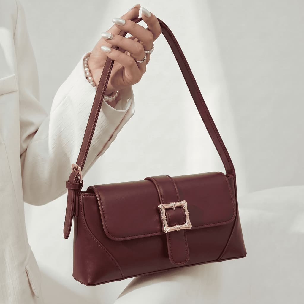 Bolsa Feminina Fashion Casual Alça De Ombro com Design Luxo e Dourado