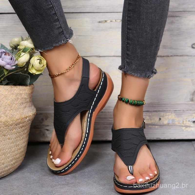 Sandálias Cross-Border Flip-Toe sapatos femininos 2024 novo estilo fivela plana cinta sandálias femininas comércio exter