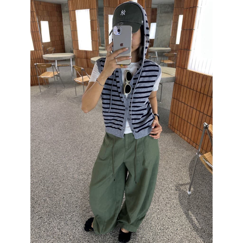 Versão coreana com capuz listrado sem mangas de malha Cardigan curto colete feminino em camadas topo outono novo estilo