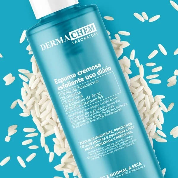 ESPUMA ESFOLIANTE CREMOSA COM ALOE VERA + PRÓ VITAMINA B5 - USO DIÁRIO DERMACHEM 250ml