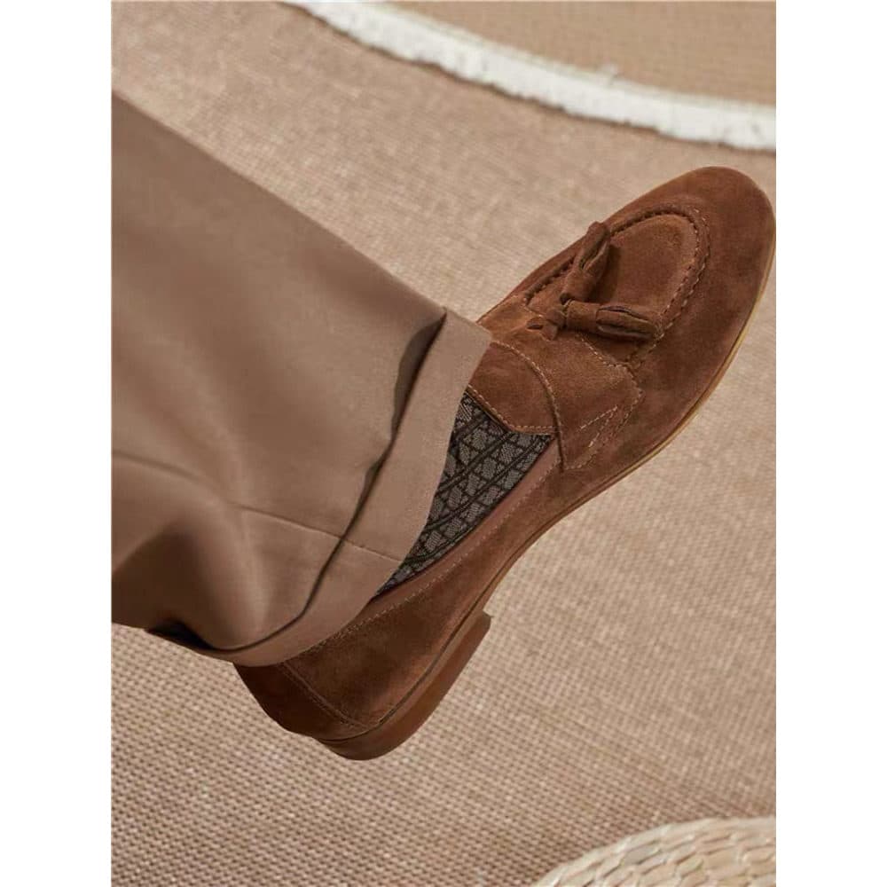 Novo estilo de moda Retro britânico ervilhas sapatos masculinos borla capa pé mocassins de couro masculino deslizamento