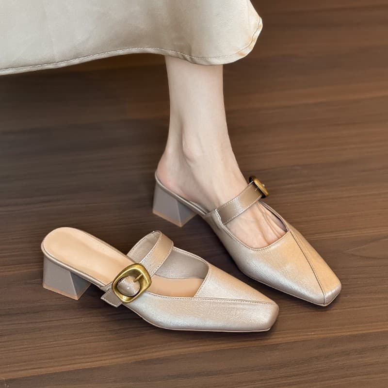 Chinelos femininos 2026 novo estilo sem salto dedo do pé quadrado Muller sapatos Baotou verão exterior usar salto grosso