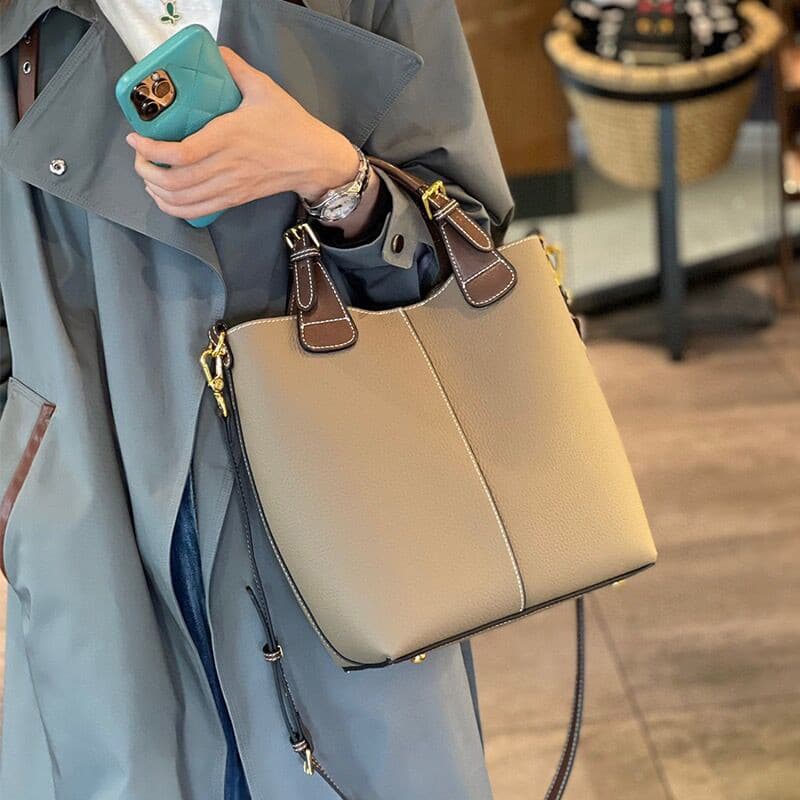 Bolsa de grande capacidade feminina 2026 novo estilo High-End sentimento de um ombro couro genuíno nicho couro portátil