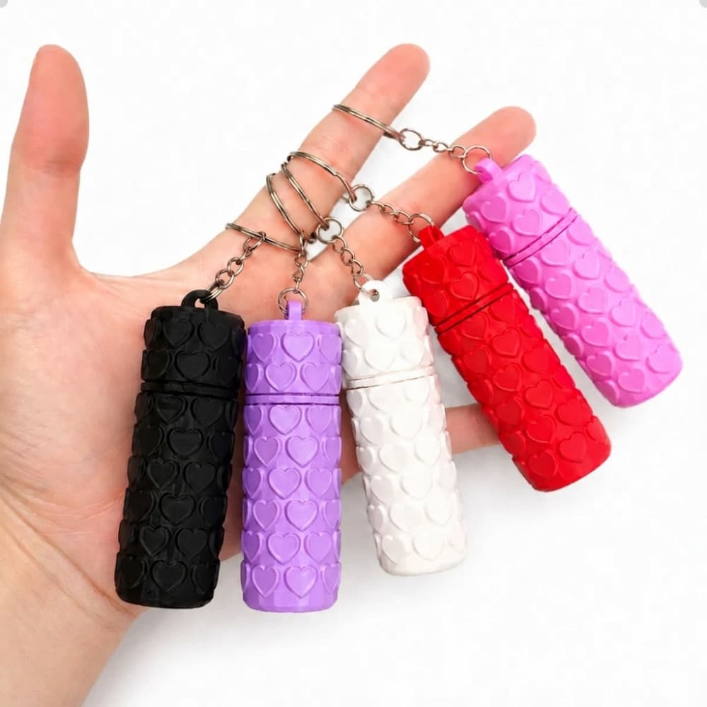 Chaveiro Porta Batom Tampa Rosca Coração Presente Feminino Lip Balm Gloss Brinde