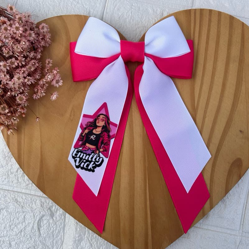 Laço Emily Vick no bico de pato l Cloe Dos Rosas Temático Infantil os rosas Penteado Laço infantil Menina