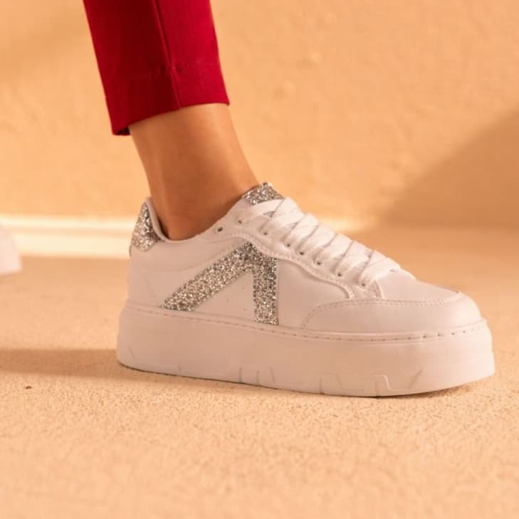 Tênis Feminino Branco com Brilho Plataforma Sola Costurada Macio Confortável Festa