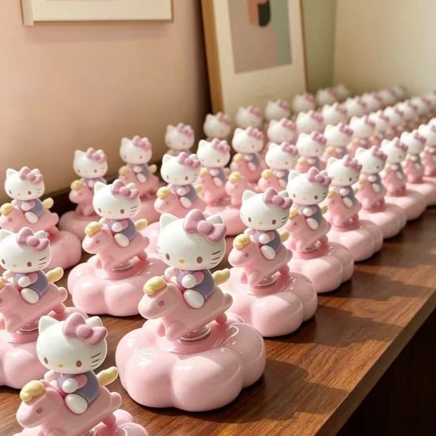 KT Cat Jingdezhen Enfeites giratórios do mesmo estilo|Descompressão rotativa de mesa para carro|Presente pequeno fofo de