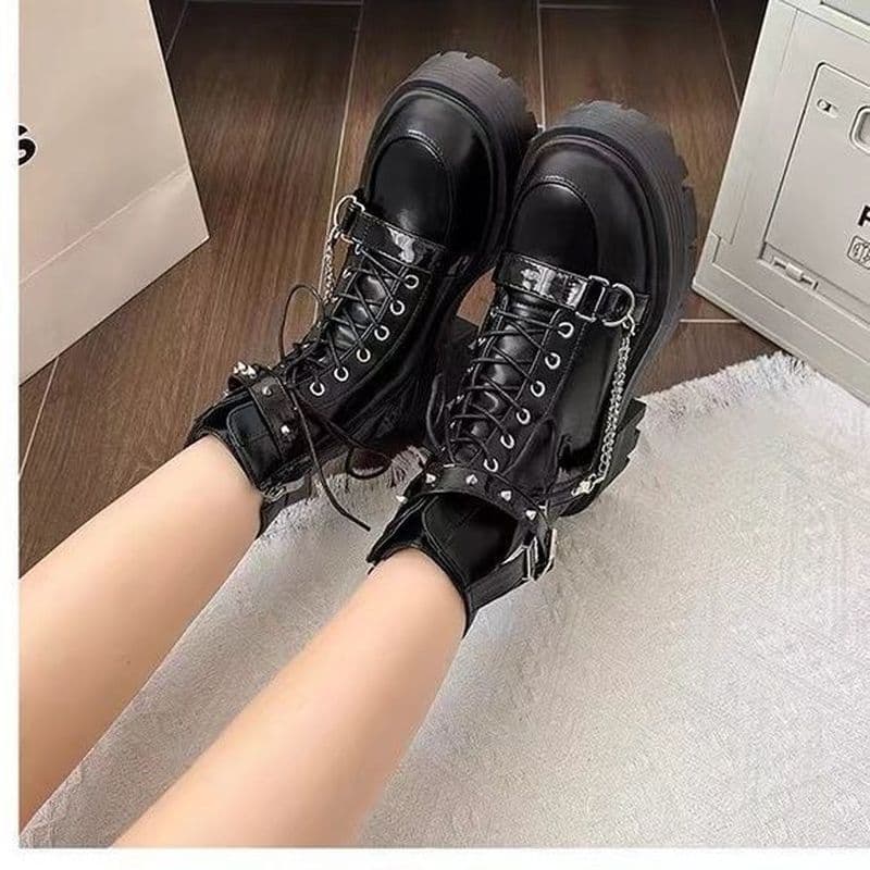 Estilo de motocicleta Martin botas femininas 2026 primavera outono novo estilo Punk único pessoas pequenas aumentar altu