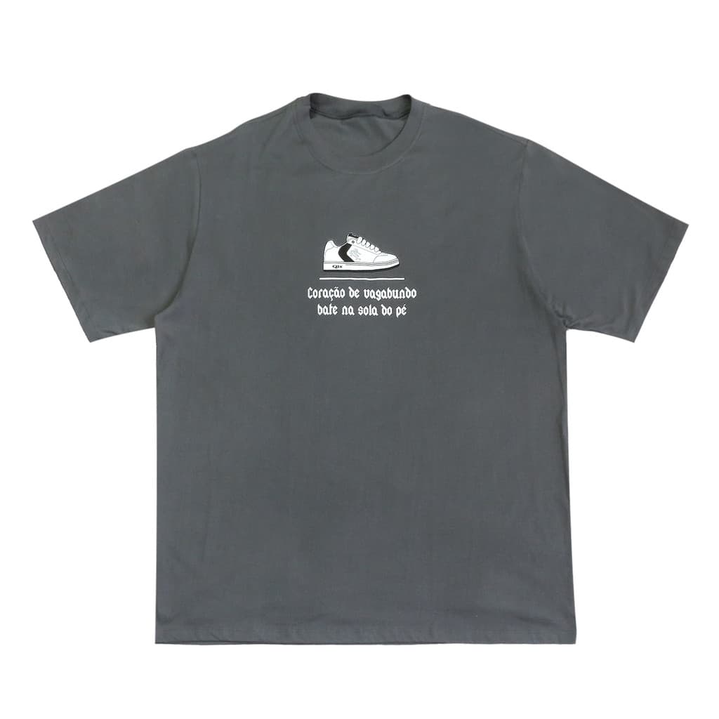 Camiseta CBJR Coração de Vagabundo Preto Lavado