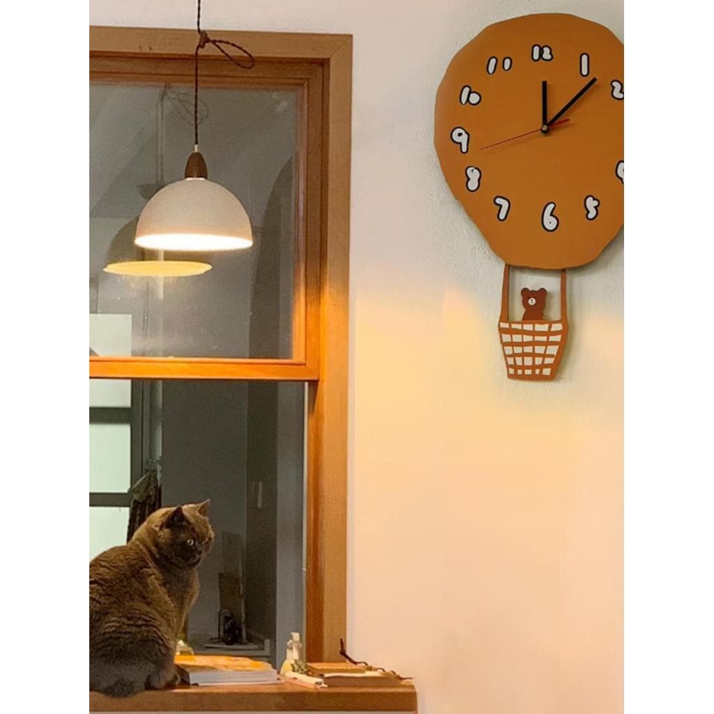 Pequeno urso ao redor do mundo relógio de parede simples bonito relógio de parede balanço decoração relógio influenciado