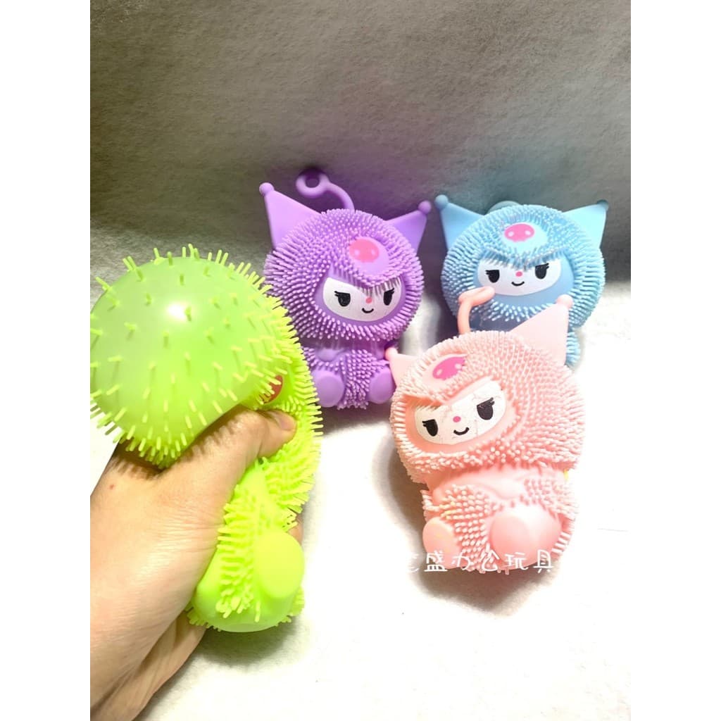 Crianças Kuromi ventilação luminosa novo Sanrio influenciador bola de pele densa mão espremer reduzir descompressão pita