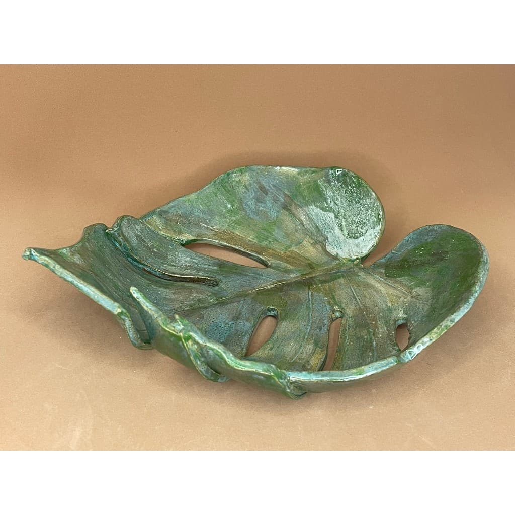 Centro de Mesa de Cerâmica Artesanal Folha Monstera