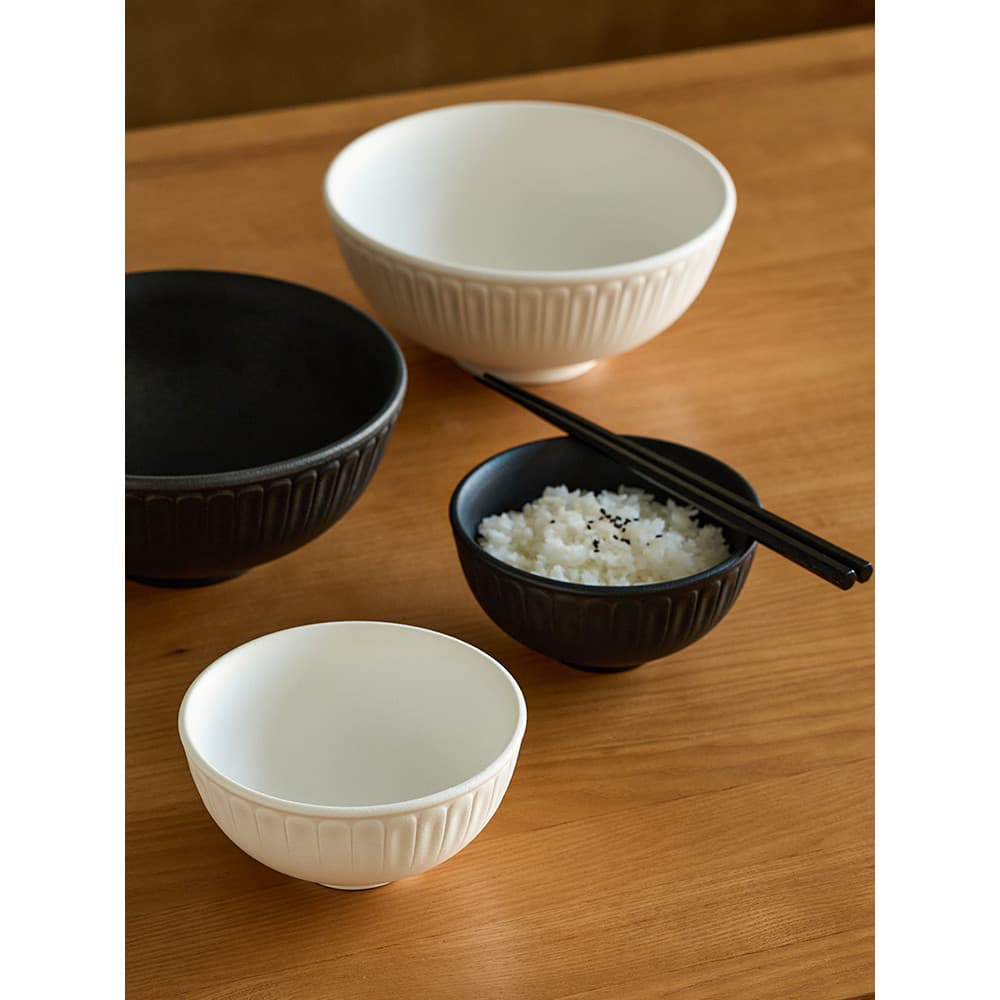 Mili estilo linda tigela de arroz novo estilo tigela de cerâmica doméstica 2026 novo estilo conjunto de talheres de alto