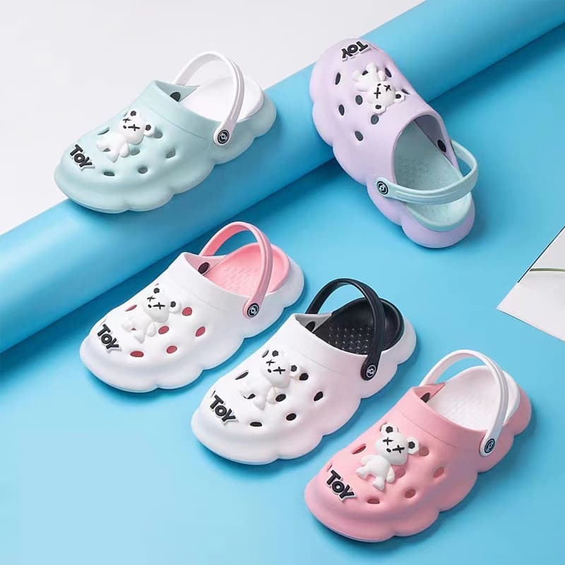 EVA leve senhoras buraco sapatos cor combinando dos desenhos animados casal sapatos de jardim Ultra leve masculino ao ar