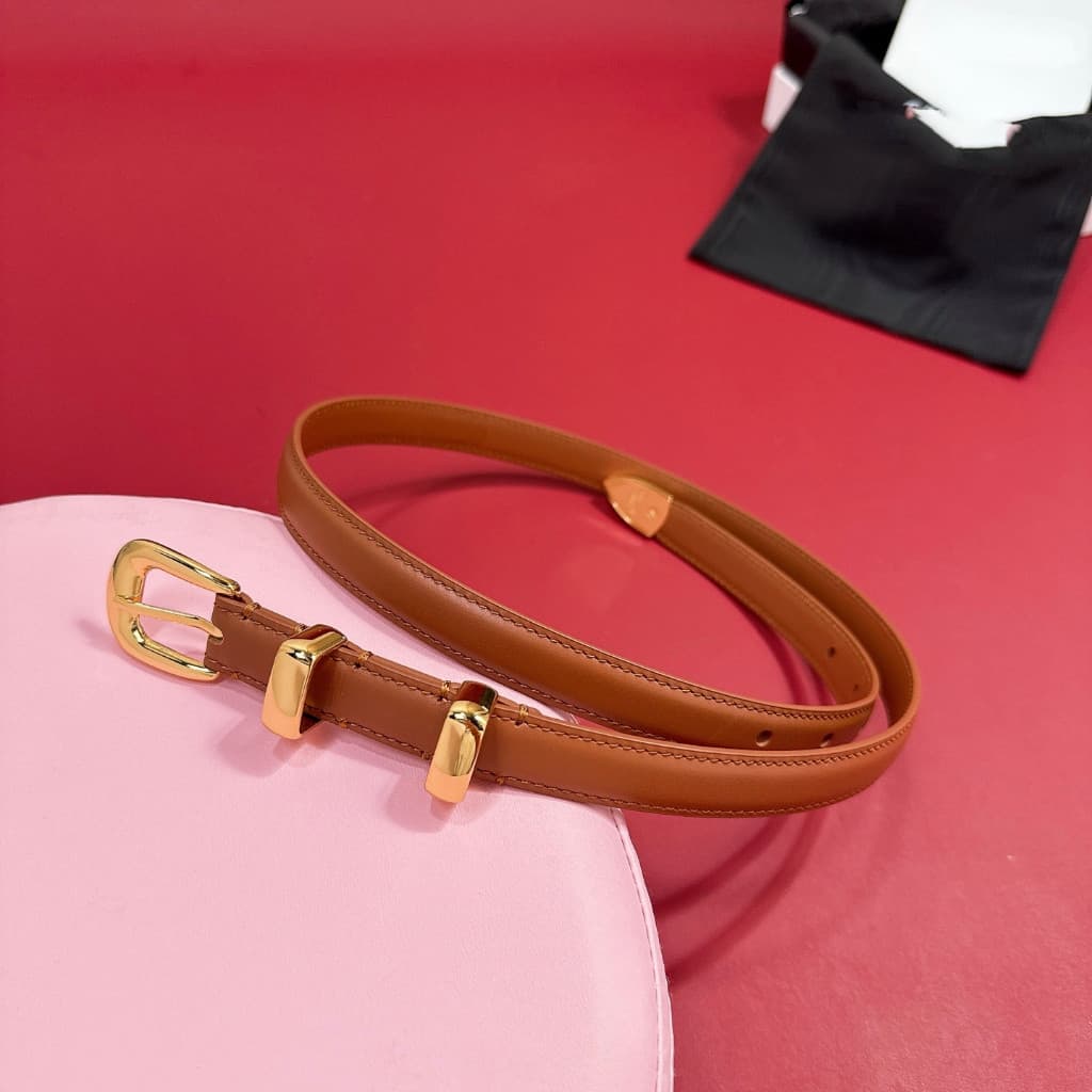 Cinto feminino de couro dourado e prateado de 1,8 cm, vem com uma caixa de embalagem, apresentando um estilo simples e c