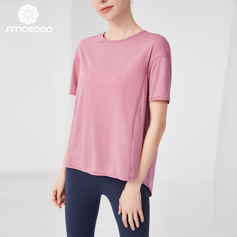 Shu Mu Yiduo Roupas de ioga femininas primavera verão frente curta costas longas fenda pode amarrar Top de ioga 5506