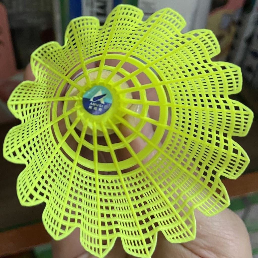 Vendas diretas da fábrica à prova de vento duráveis 6 peças um barril de Nylon badminton bola de treinamento de badminto