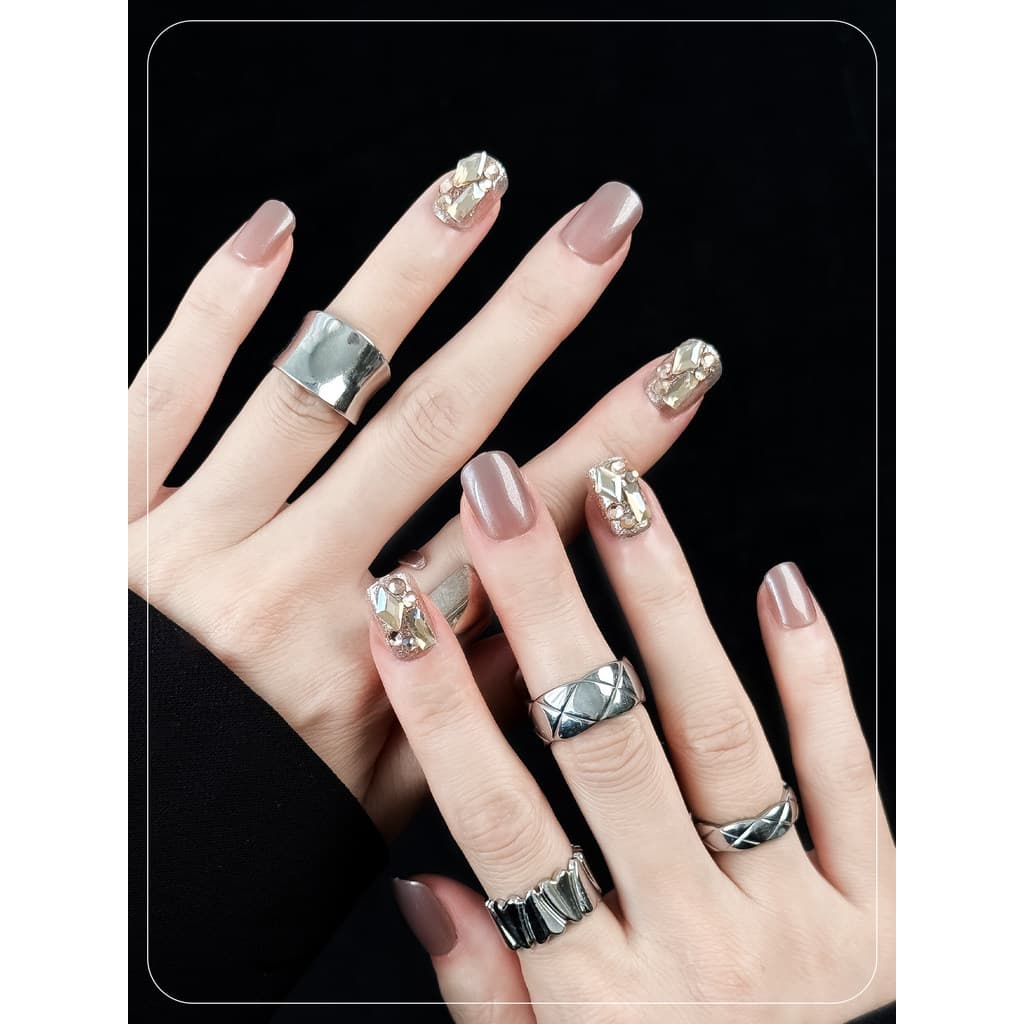 Linda capa de unhas vestíveis vem com adesivo luz preguiçosa remendo de Manicure de luxo produto acabado feminino mulher
