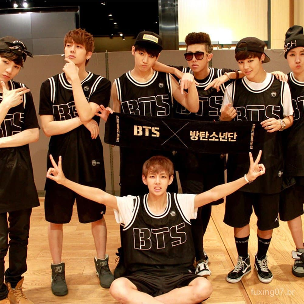 KPOP BTS Jersey Regata Vintage JUNGKOOK SUGA JIMIN V J-HOPE Camiseta Estampada Plus Size Unissex Moda Casual