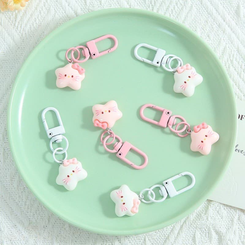 Moda Dos Desenhos Animados Gato Bowknot Estrela Design DIY Frisado Chaveiro Versátil Saco Charme Adorável Pequeno Presen