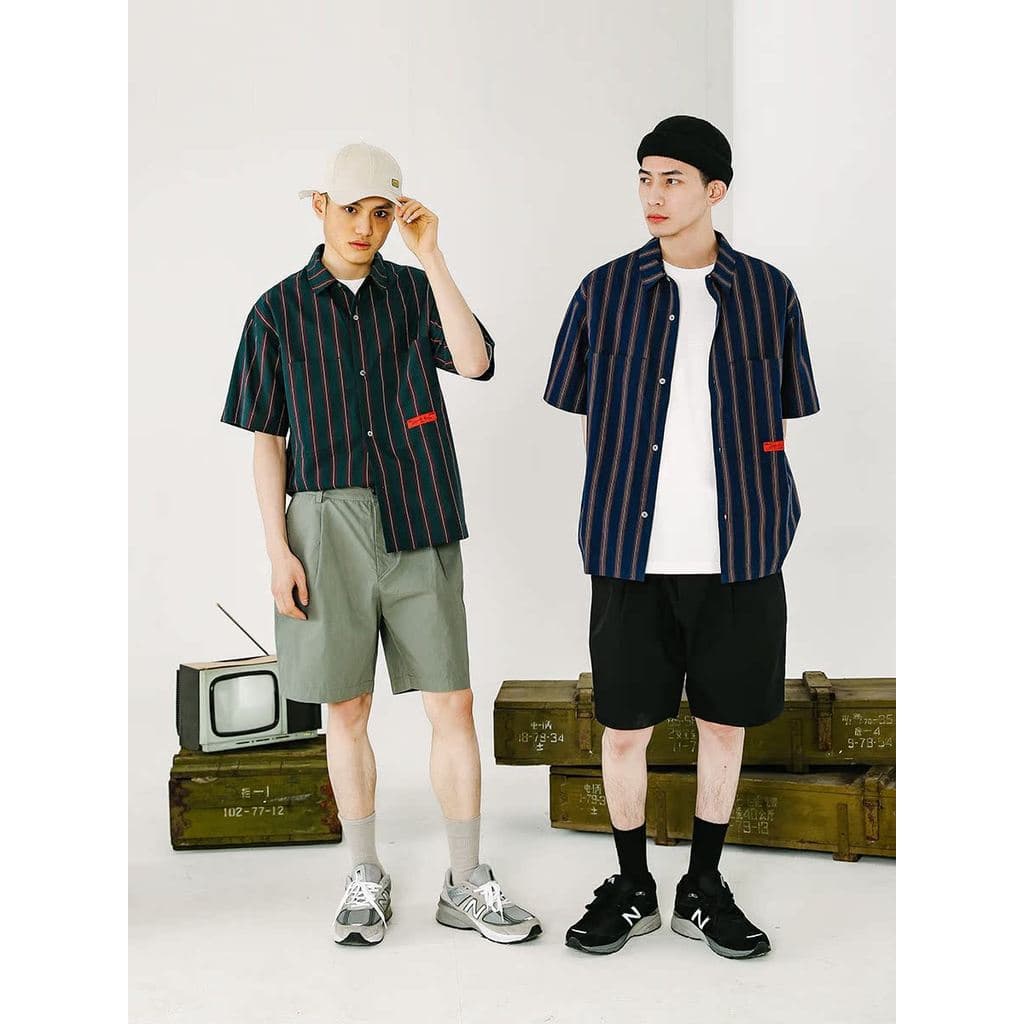 [149 Yuan Escolha Três Peças] Camisa de Texto Listrado 193-1