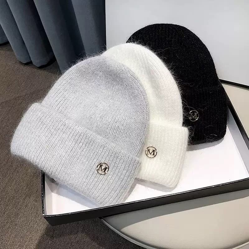 Letra M Bordado Gorro Chapéu Para Mulheres Inverno Mais Quente Bonnet Malha Skullies Lã Macia Boné Baggy