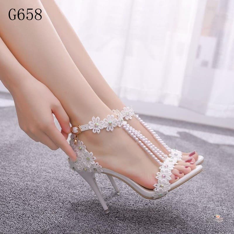 Sandálias de noiva femininas brancas com laço de pérolas de 9 cm de comprimento, salto alto, sapatos de casamento 3345 A