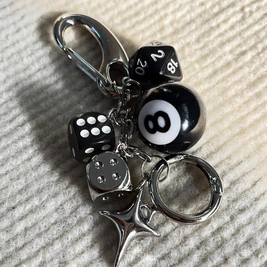 Pingente exclusivo para celular com dados clássicos, chaveiro, corrente, estilo nicho escuro, dados da sorte MR52