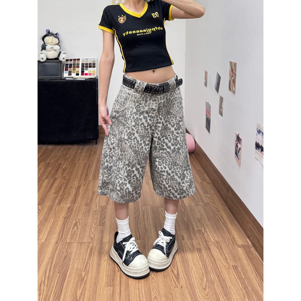 Americano Retro quente menina leopardo impressão Denim calças cortadas femininas 2026 verão novo estilo Design exclusivo