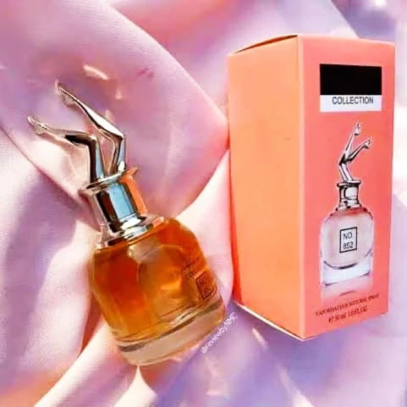 PERFUME COM FRAGANCIA MUITO BOA   - Fragrância Feminina de 30ml.Fragrância floral delicada, aroma doce