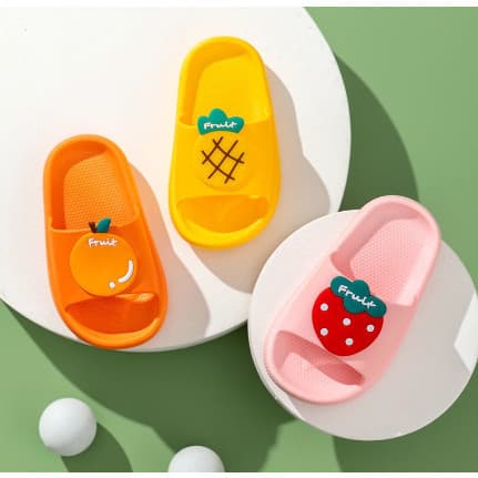 Chinelo Infantil Frutinhas Modelo Nuvem (Abacaxi, Morango, Laranja, Abacate)