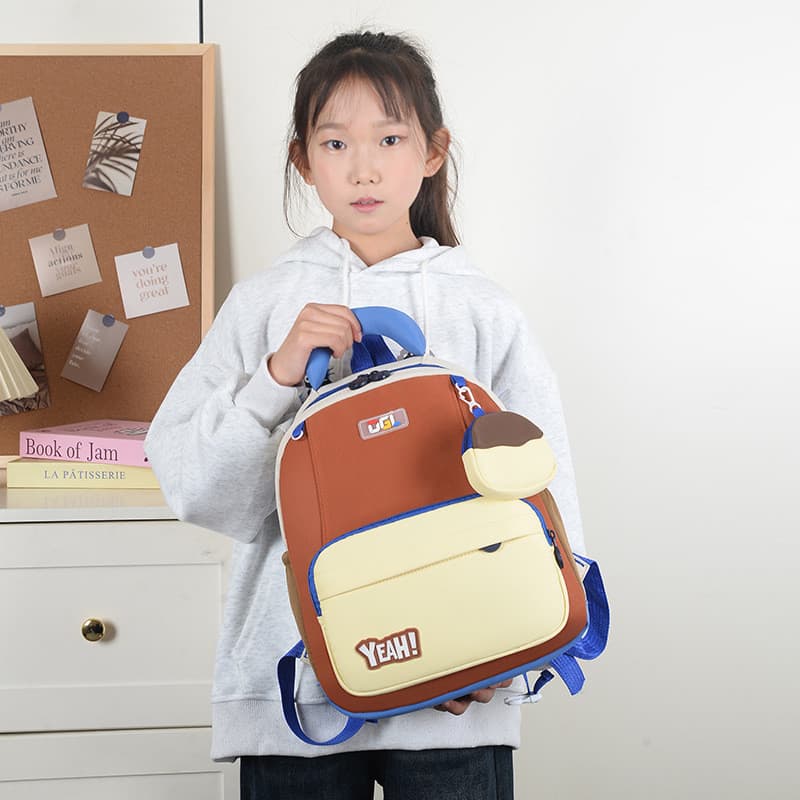 Nova Mochila Colorida para Jardim de Infância para Crianças de 3 a 6 Anos, Leve e Versátil, Mochila Bonita para Meninos