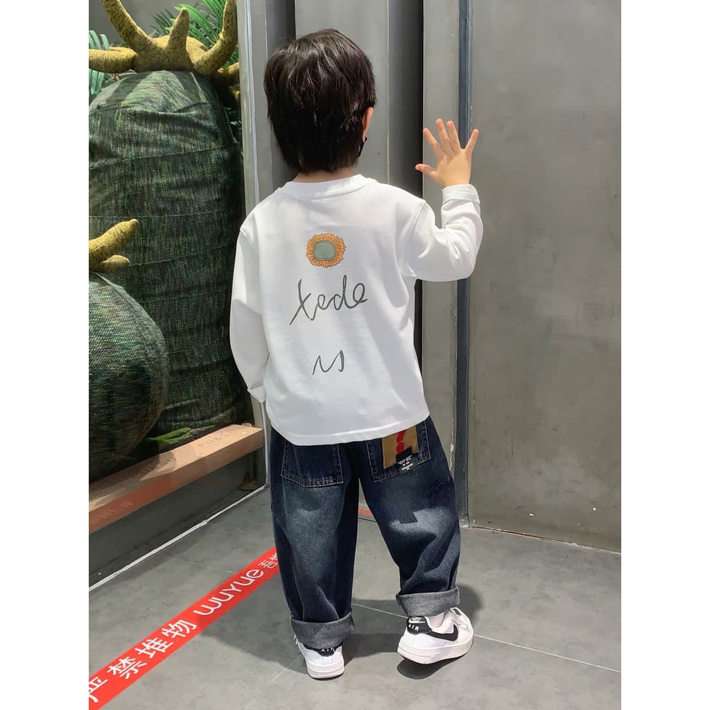 Meninos de manga comprida camiseta primavera outono camisa de fundo fino 2026 novo estilo crianças moda carta Casual top