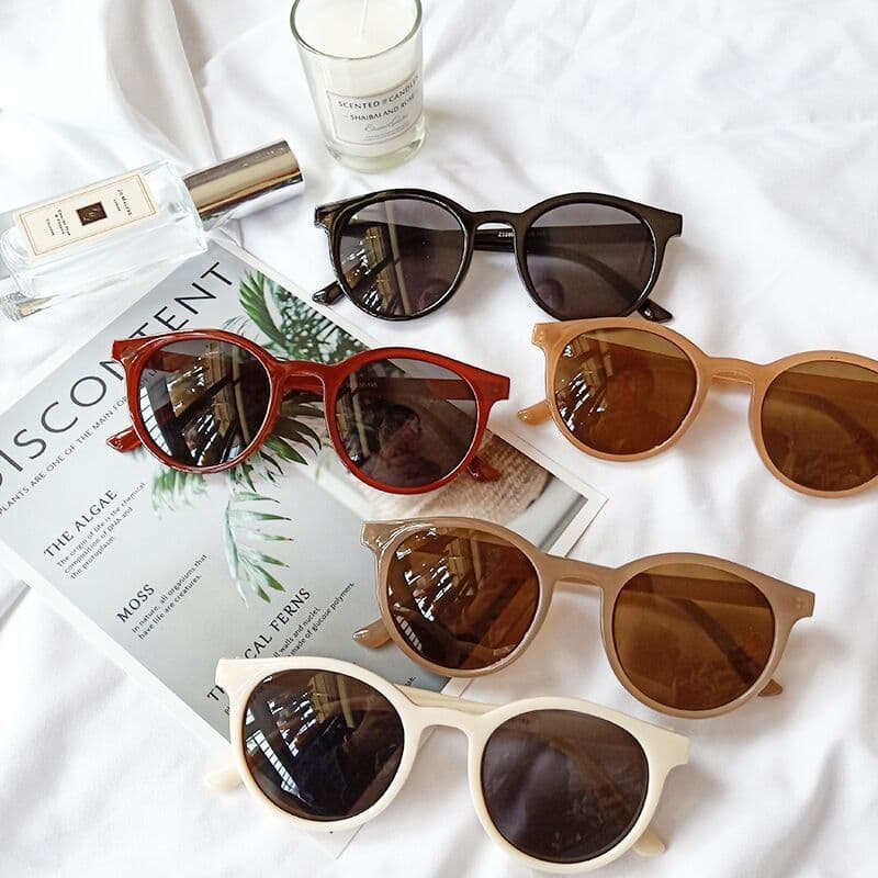 Influenciador leite chá cor óculos de sol moda feminina Retro pára-sol espelho rua tiro diário Commuter ins estilo nicho